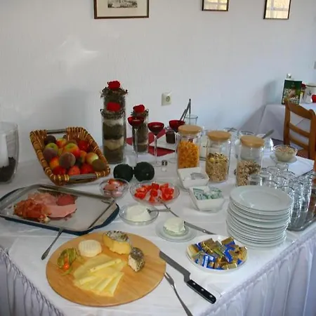 Gaestehaus Trahasch Im Adelshof Konukevi 3*